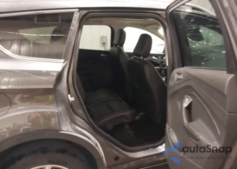 2019 Ford Escape Titanium z USA, uszkodzony, nr VIN 1FMCU9J98KUC26524